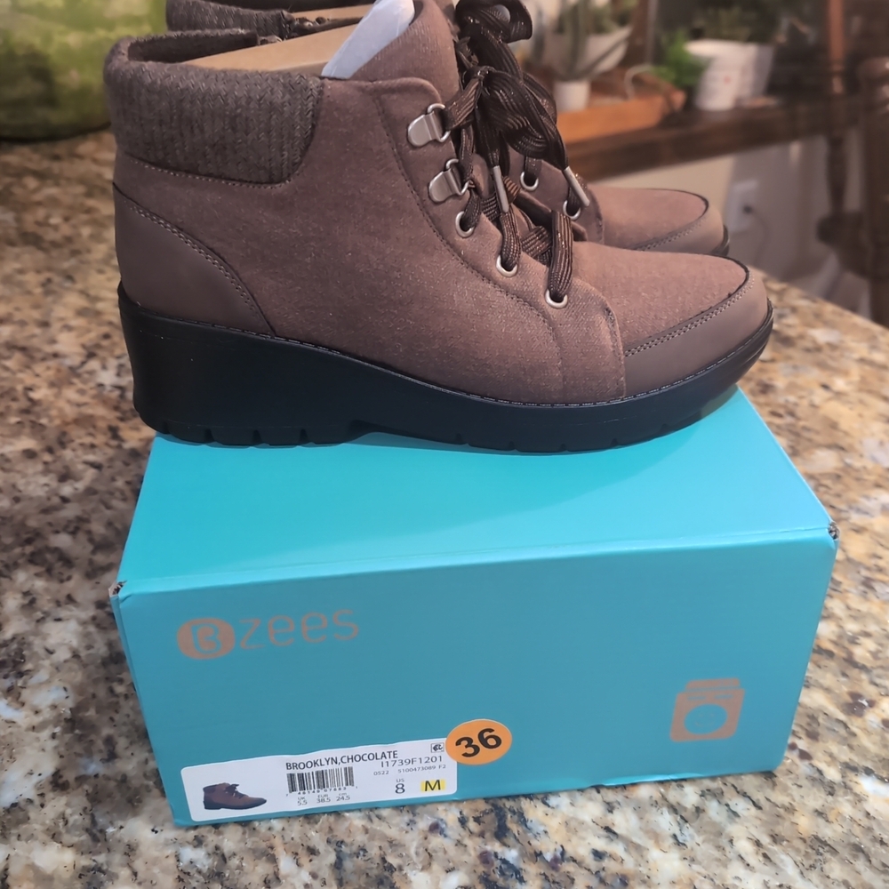 Bzees Women's Chocolate Ankle Booties